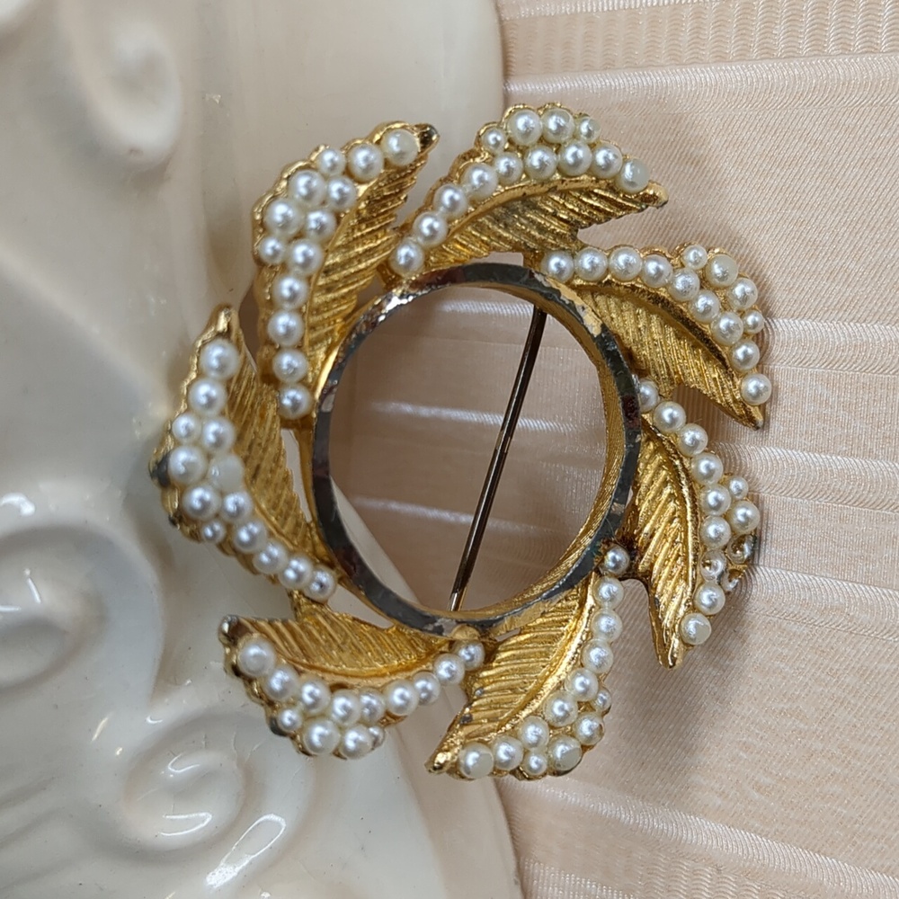 Vintage 60s Gold Roman Wreath Brooch With Seed Pearls On Tiny Leaves Signed BSK